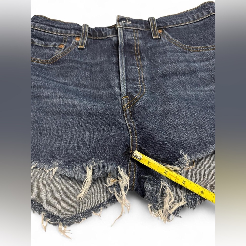 Levi's Distressed‎ Denim High-Rise Cut-Off Shorts - Picture 9 of 9